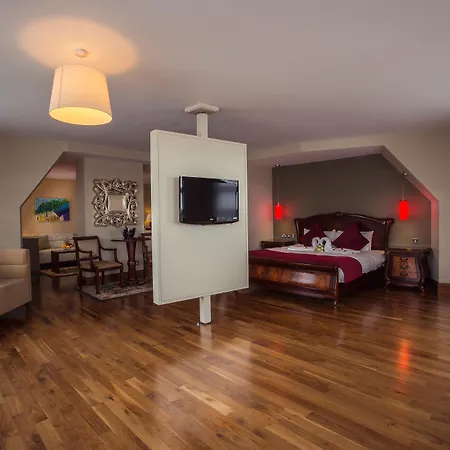 Westgrove 4*