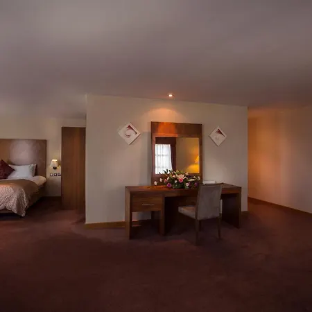 维斯特格鲁弗酒店 4* 克兰