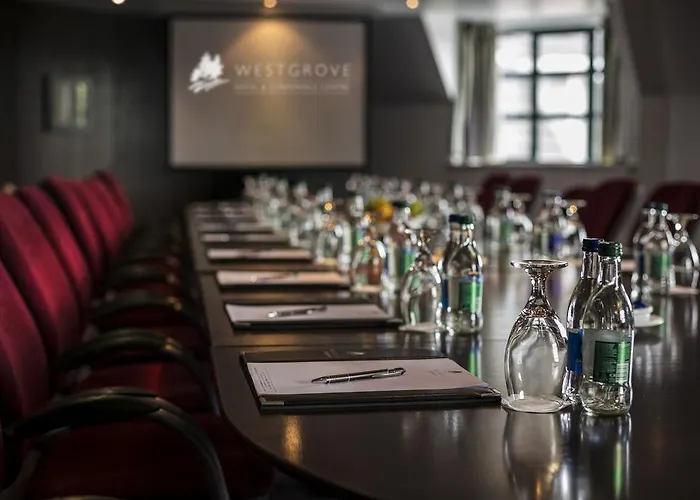 Отель Westgrove 4*